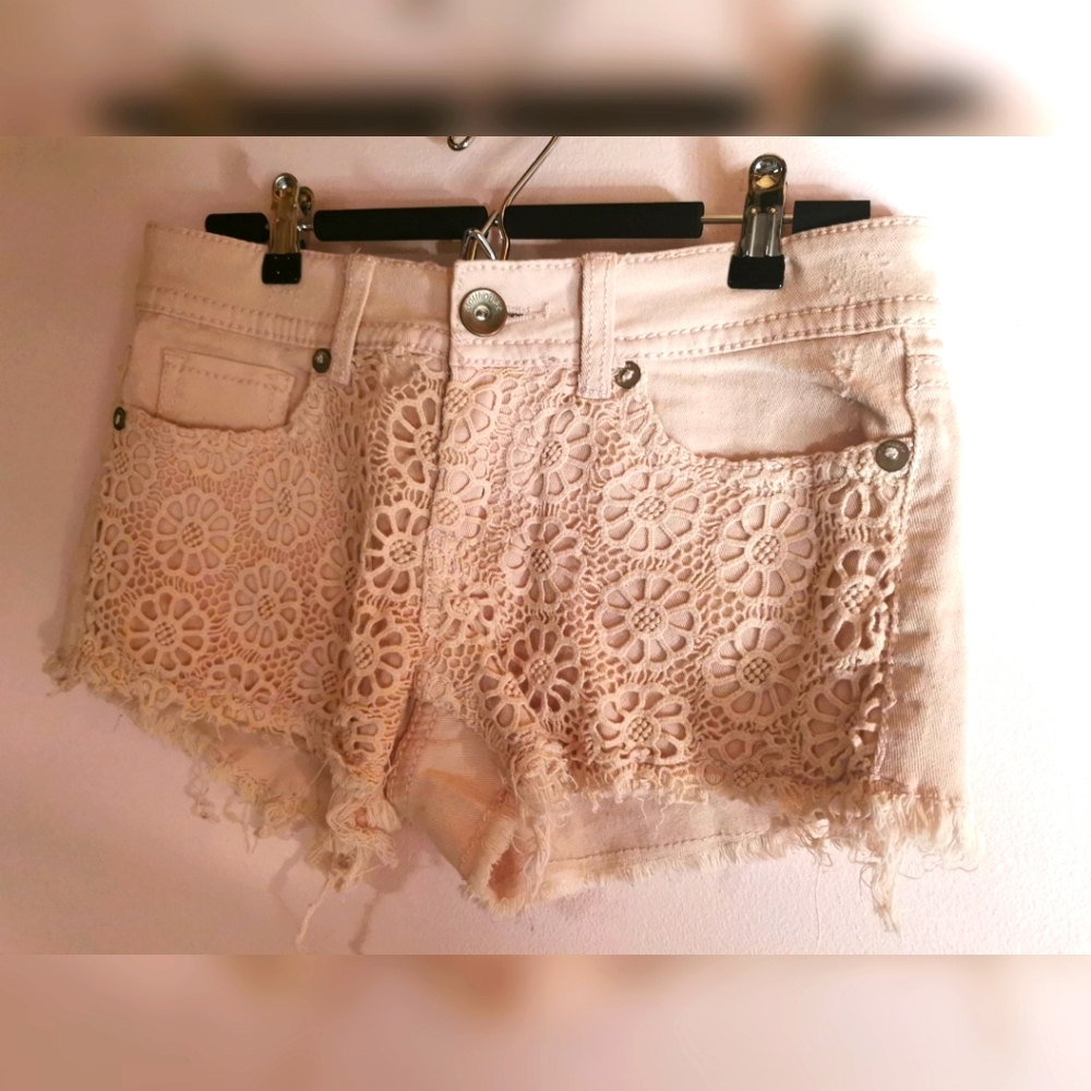 Dollhouse Lace Front Shorts NWOT